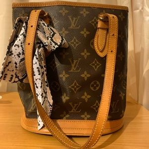 Authentic Louis Vuitton Bucket PM Bag